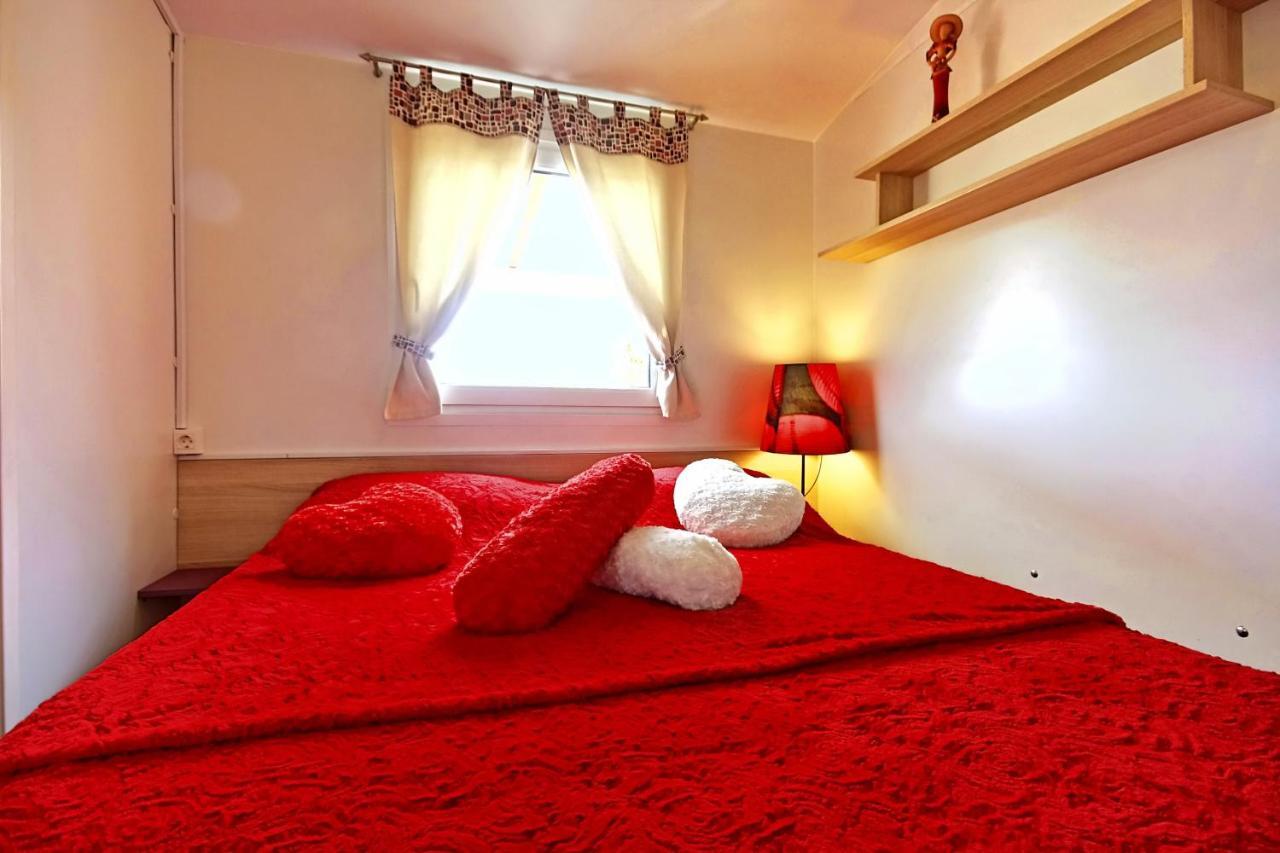 Camping Adria Mobile Home Park Umag Exterior photo